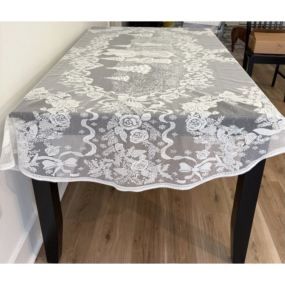 Vintage Old World Santa Christmas Lace Tablecloth 60 “x 84” Oblong